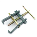 Universal two-legged puller<gtran/> 4" for stamped steel bearings<gtran/>